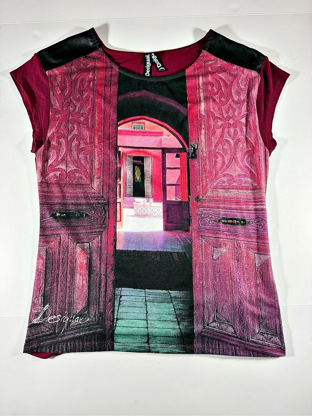 Desigual Graphic Short Sleeve Top in Pink & Black Like New